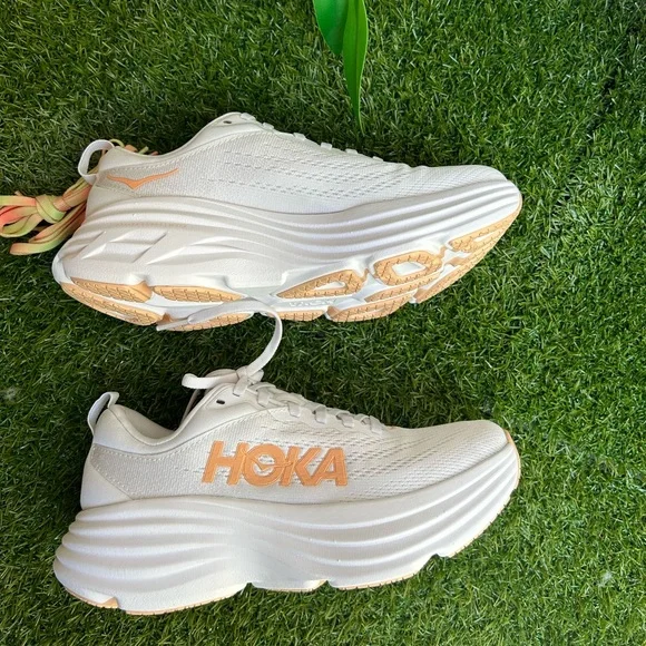 New Season
HOKA Bondi 8 sneakers women size 7 White / Cantaloupe
$171 new w/box - Picture 5 of 16